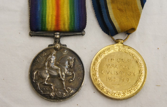 A Pair of WW1 Medals consisting