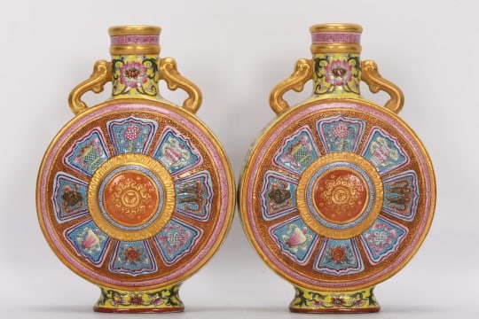 A PAIR OF  YELLOW-GROUND ENAMEL
