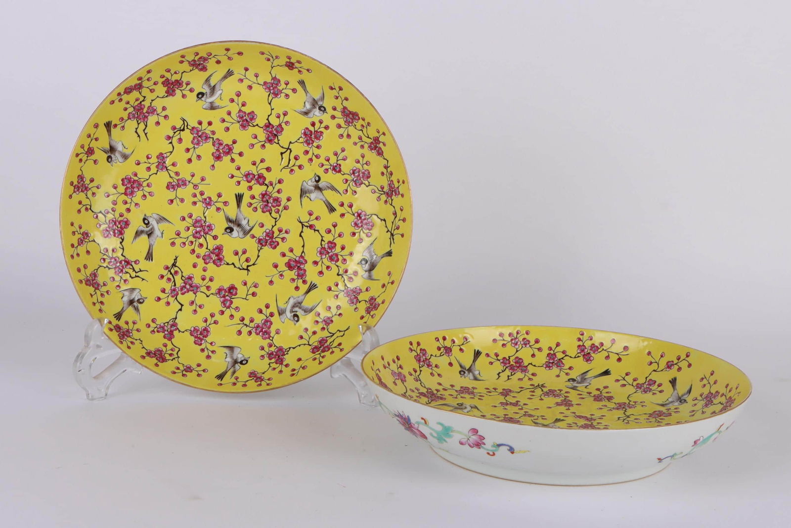 A PAIR OF YELLOW-GROUND