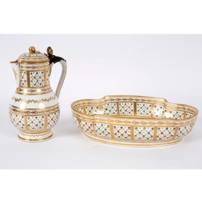 A Paris (Angoulême) ewer, cover and