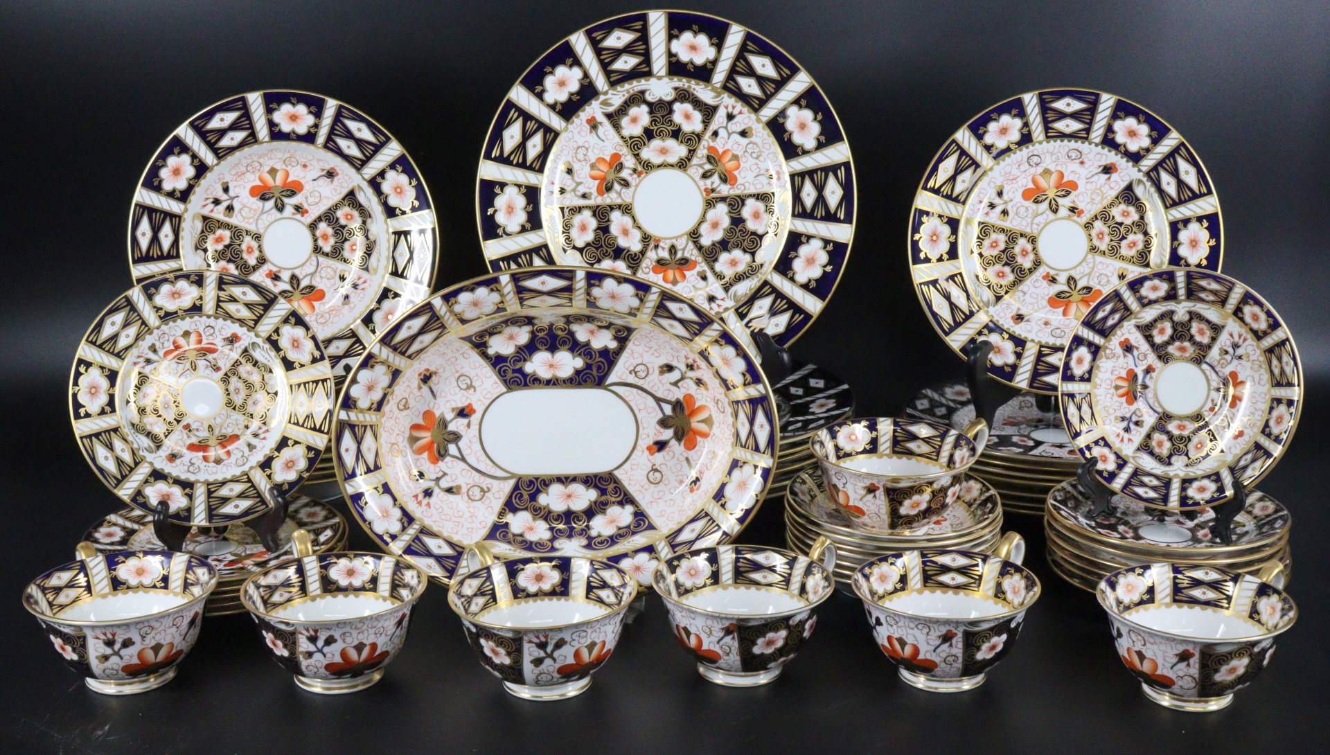 A PARTIAL SERVICE OF ROYAL CROWN