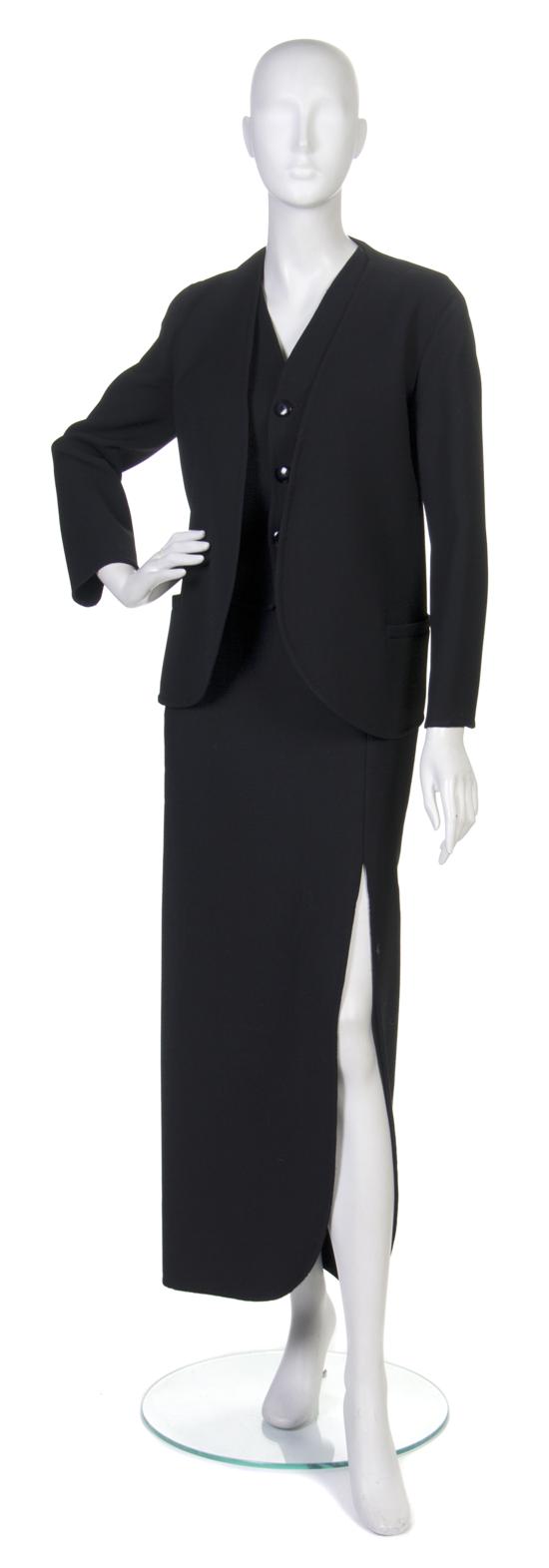 * A Pauline Trigere Black Ultra Dry