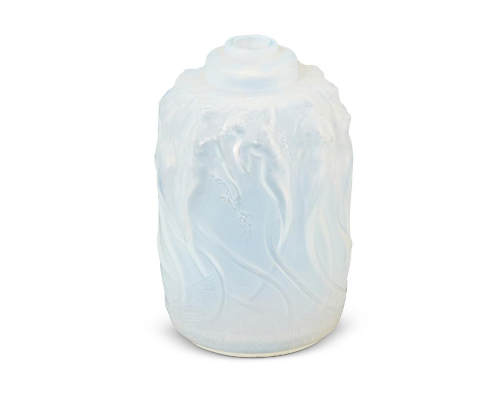 A PERFUME DIFFUSER BASE AFTER