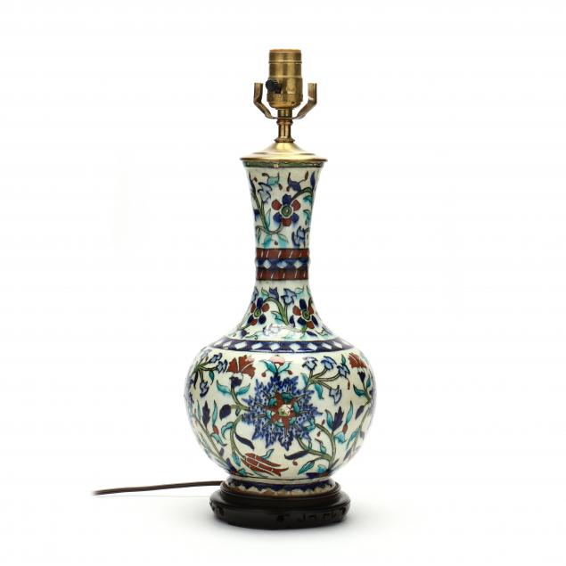 A PERSIAN STYLE PORCELAIN VASE LAMP