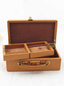 A pigskin leather jewellery box