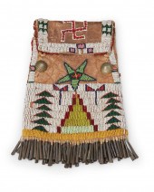 A PLAINS BEADED LEATHER POUCHA