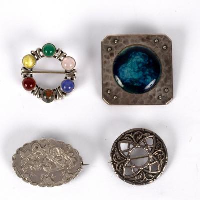 A Plantagenet pewter square