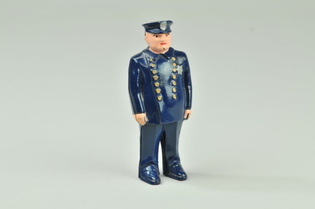 a/ POLICEMAN STILL BANK Arcade c.