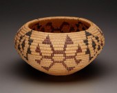 A POLYCHROME WASHOE BASKETA po