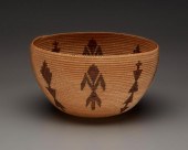 A POLYCHROME WASHOE BASKETA po