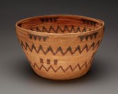 A POLYCHROME YOKUTS BASKETA po