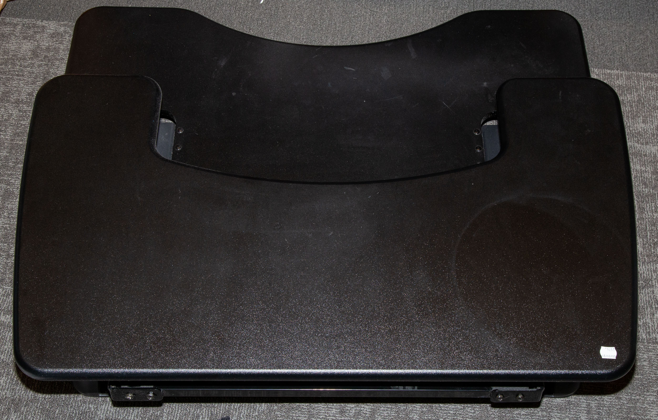 A PROPLUS 36" STAND UP DESK .