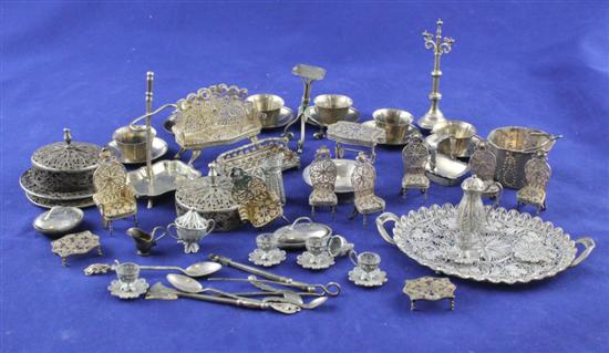 A quantity of mainly early 20th