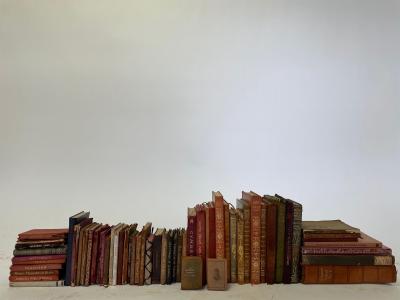 A quantity of miniature books,