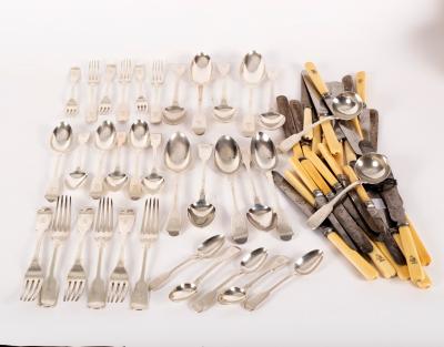 A quantity of silver fiddle pattern