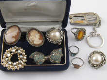 A quantity of silver gold and