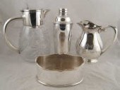 A quantity of silver plate com