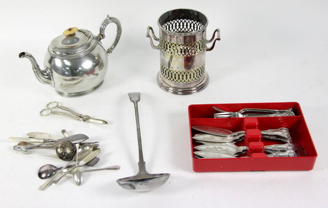 A quantity of silver plate