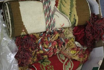 A quantity of textile trimmings,