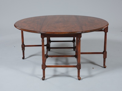A Queen Ann Style Mahogany Gate-Leg