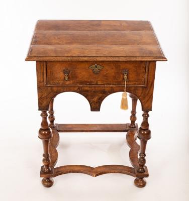 A Queen Anne style walnut side