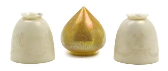 A Quezal Iridescent Glass Shade