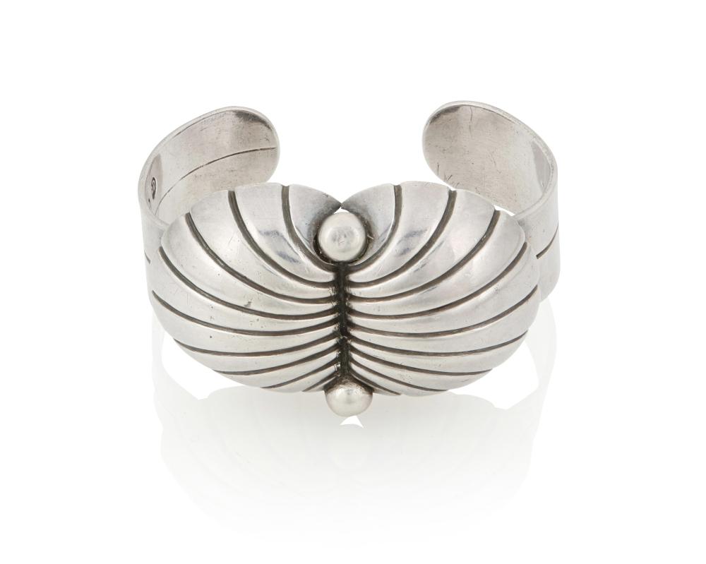 A RAFAEL DOMINGUEZ SILVER BRACELETA