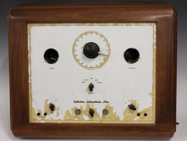A RARE 1930S RADIATION DIAGNOSTIC