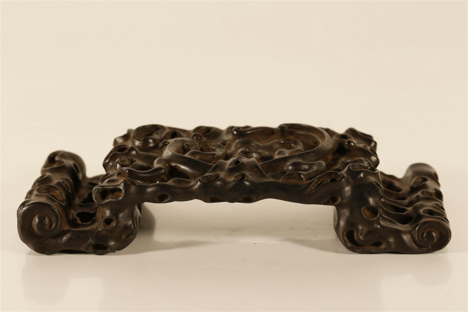 A RARE ZITAN WOOD 'CHI-DRAGON'