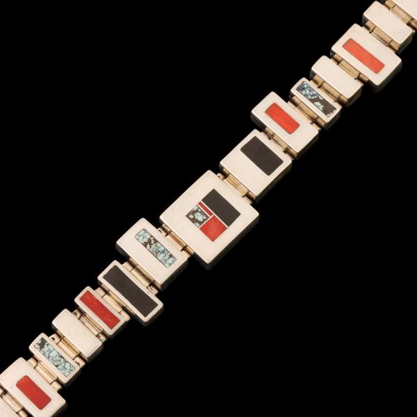 A RAY TRACEY MODERN DESIGN STERLING