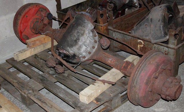 A rear axel and differential plus