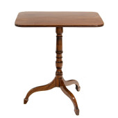 A REGENCY MAHOGANY TILT TOP TE