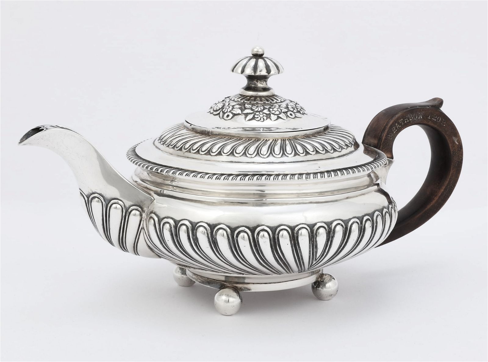 A REGENCY STERLING SILVER TEAPOTA