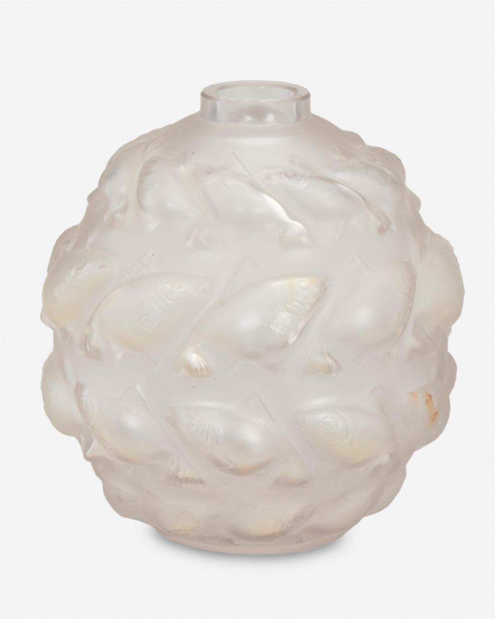 A RENé LALIQUE "CAMARET" VASEA René
