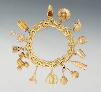 A Retro Heavy 18k Gold Charm