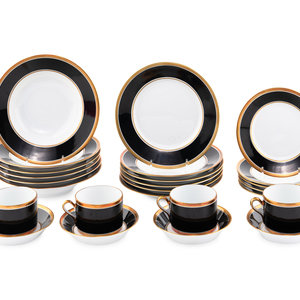 A Richard Ginori Porcelain Dinner