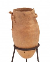 A RIO MAGDALENA CERAMIC URNA R