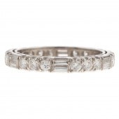 A ROUND & BAGUETTE DIAMOND ETE