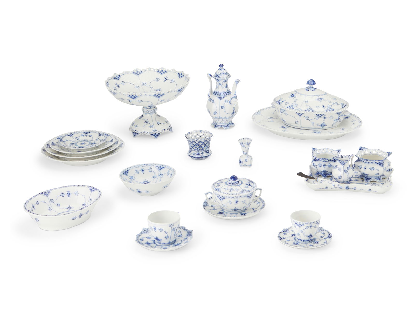 A ROYAL COPENHAGEN "BLUE FLUTED"