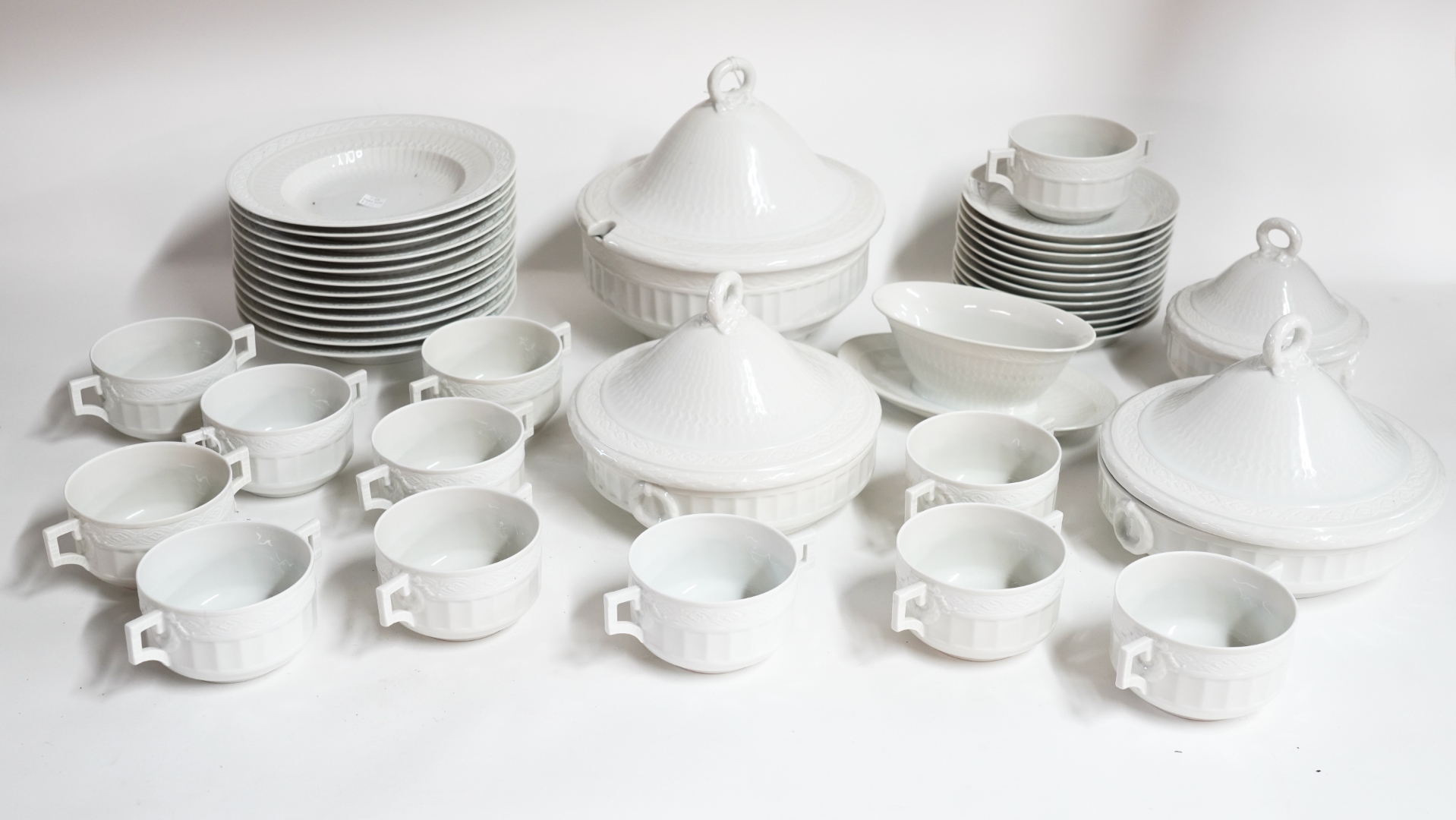 A ROYAL COPENHAGEN SERVICE IN THE