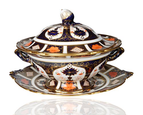 A ROYAL CROWN DERBY PORCELAIN