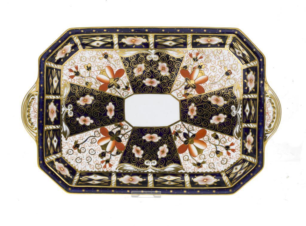 A ROYAL CROWN DERBY WITCHES PATTERN