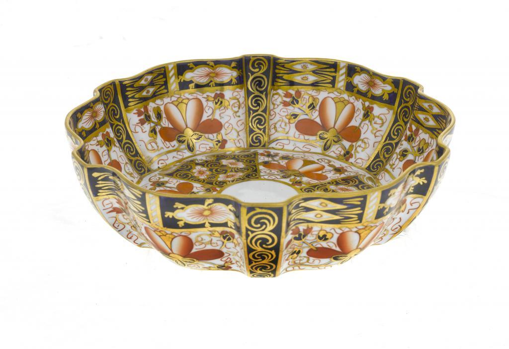 A ROYAL CROWN DERBY WITCHES PATTERN