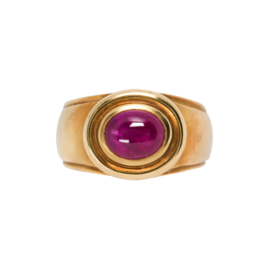 A RUBY AND 18K GOLD RING A ruby and