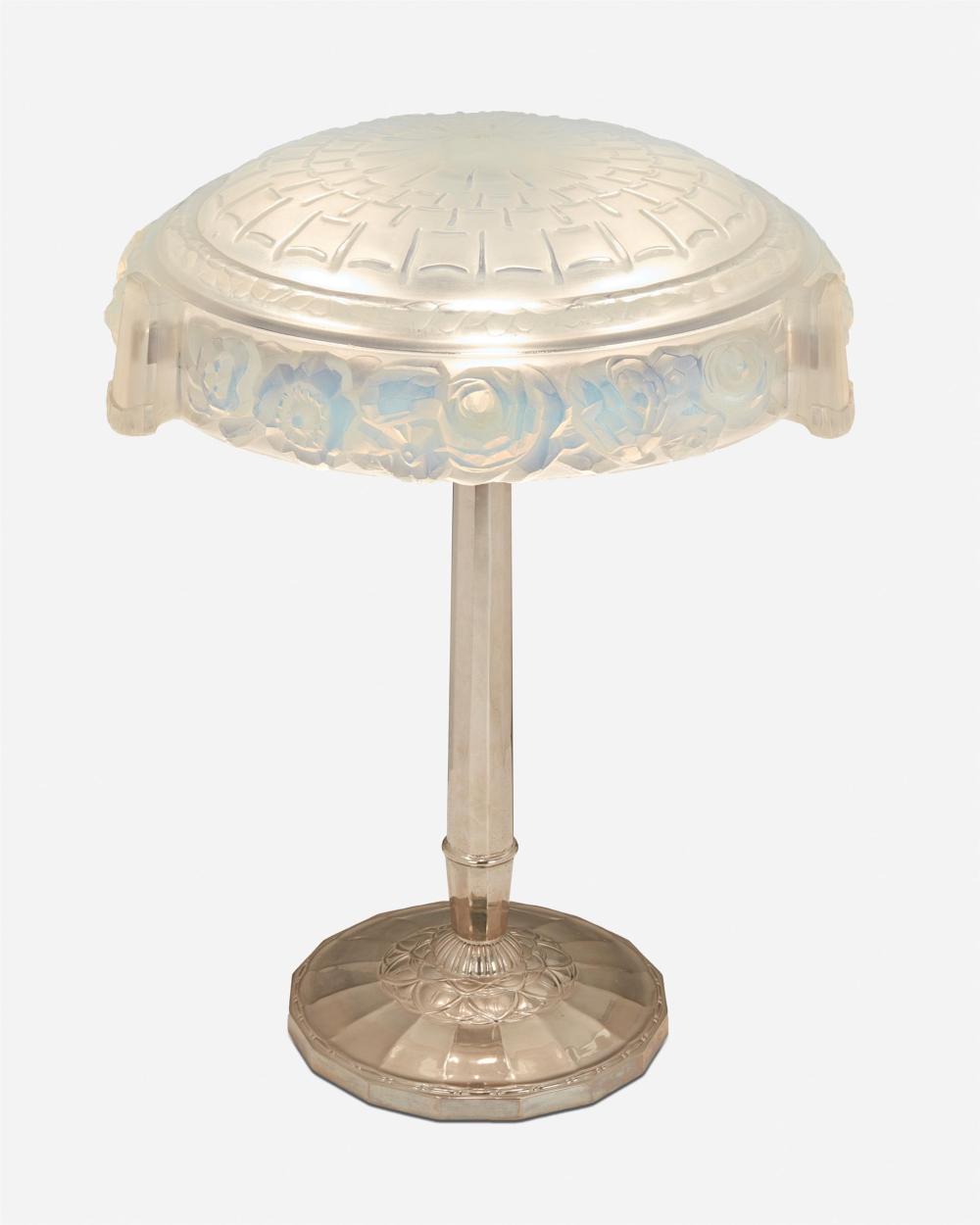 A SABINO ART DECO GLASS TABLE LAMPA