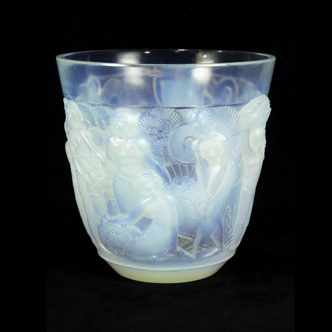 A SABINO OPALESCENT GLASS VASE A