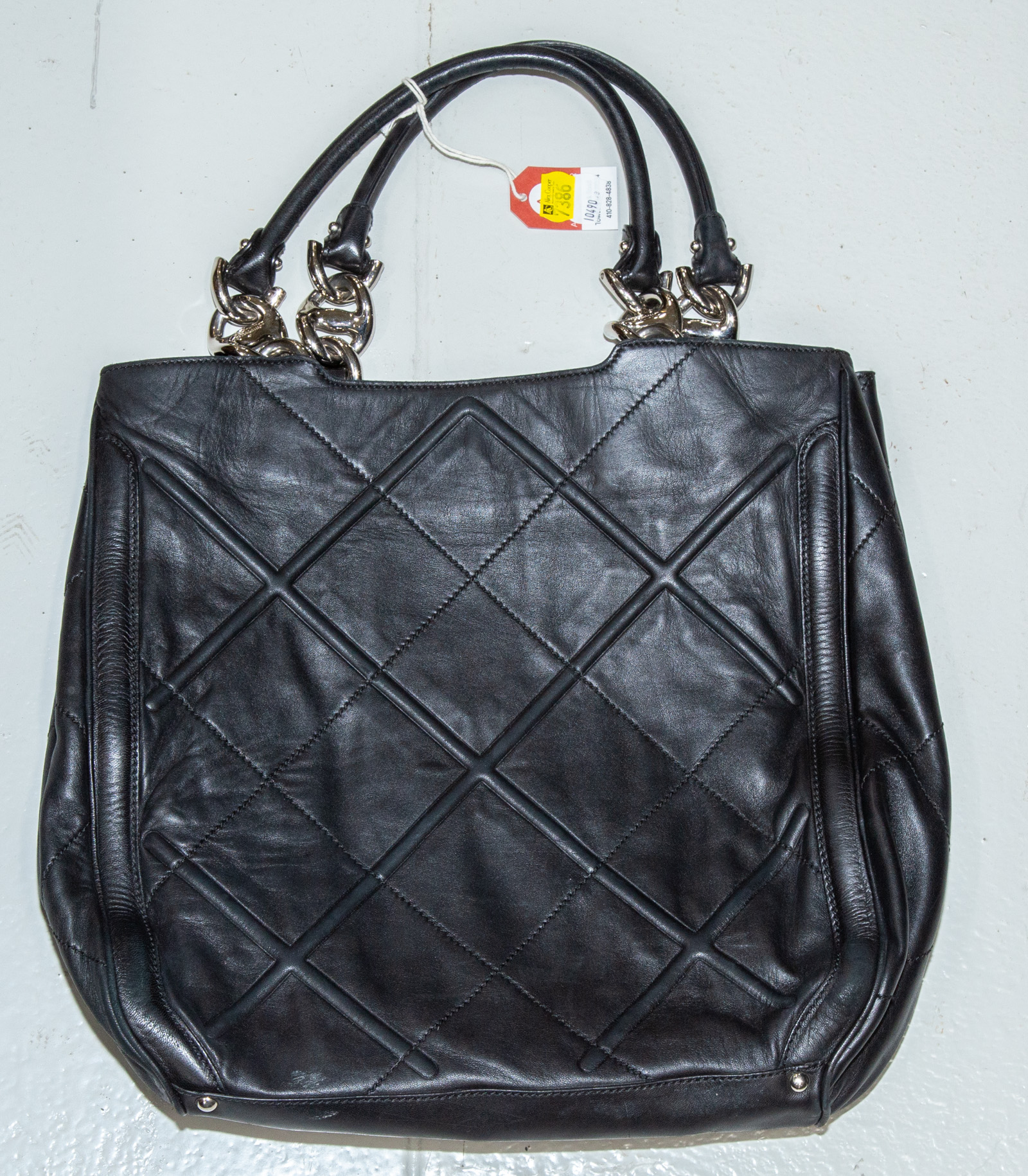 A SALVATORE FERRAGAMO HANDBAG A