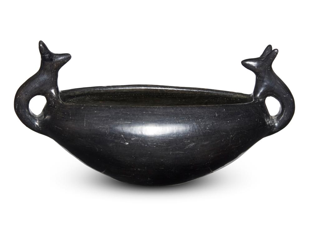 A SANTA CLARA PUEBLO BLACKWARE