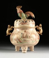 A SATSUMA STYLE PARCEL GILT AN