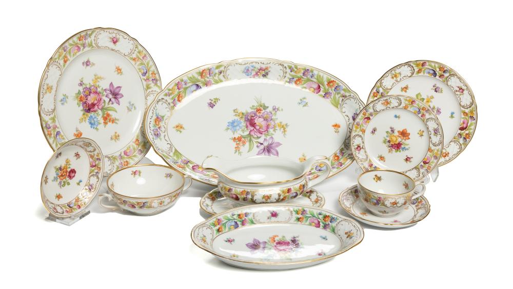 A SCHUMANN-BAVARIA "EMPRESS DRESDEN